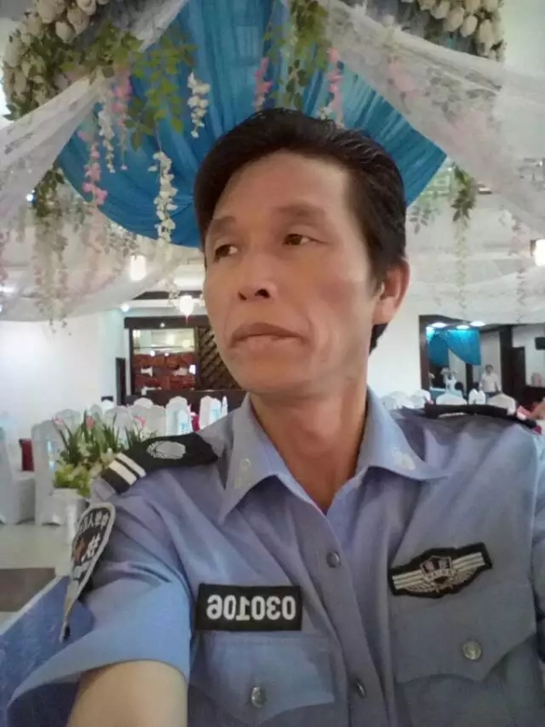卧窗听雨的第二张照片--宿迁相亲服务中心