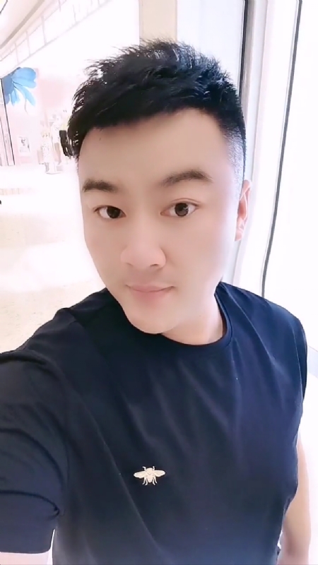 微风徐徐的第二张照片--宿迁相亲服务中心