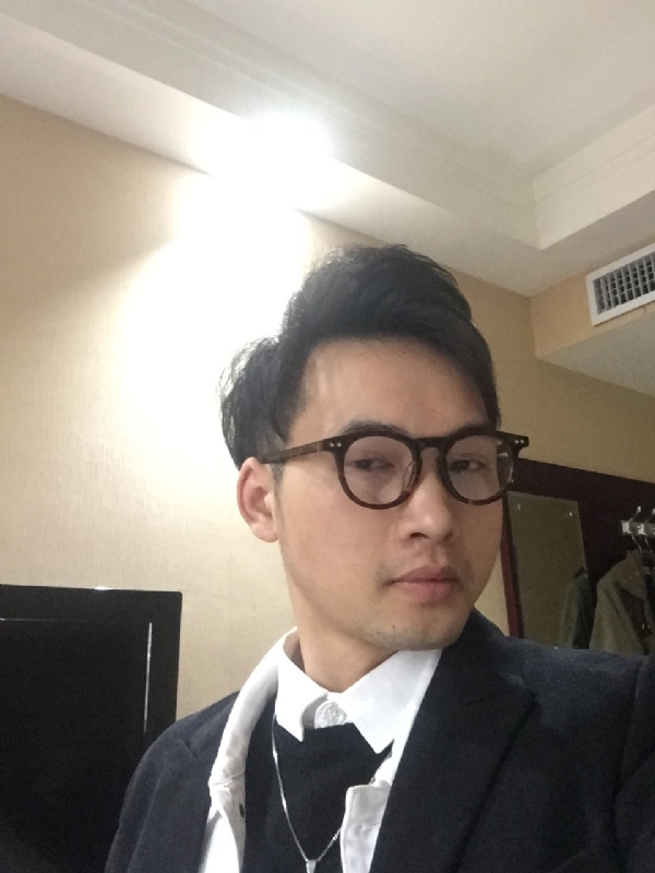 曾亮的第三张照片--宿迁相亲服务中心