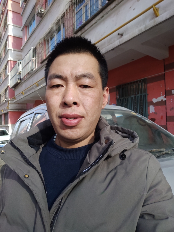 华哥的第一张照片--宿迁相亲服务中心