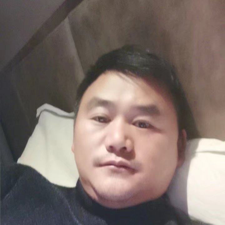 奔跑的第四张照片--宿迁相亲服务中心