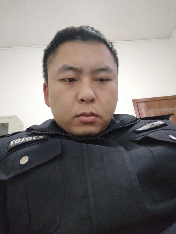好纠结的第二张照片--宿迁相亲服务中心