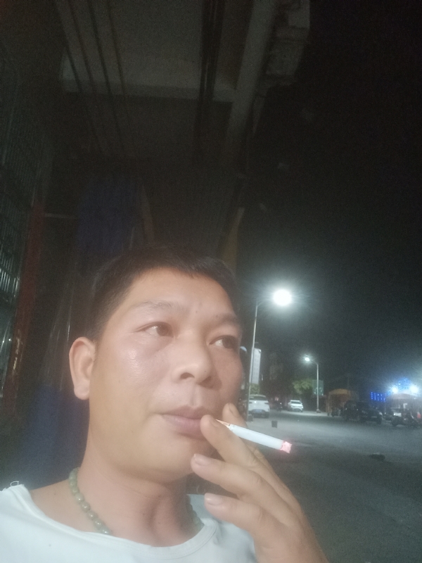 善解人意的第一张照片--宿迁相亲服务中心