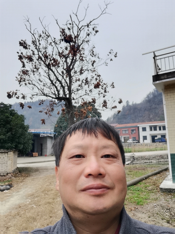 苏众青春冲浪的第一张照片--宿迁相亲服务中心