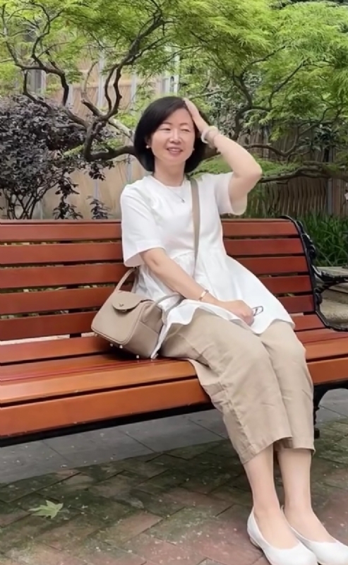 千年老母猪的第五张照片--宿迁相亲服务中心