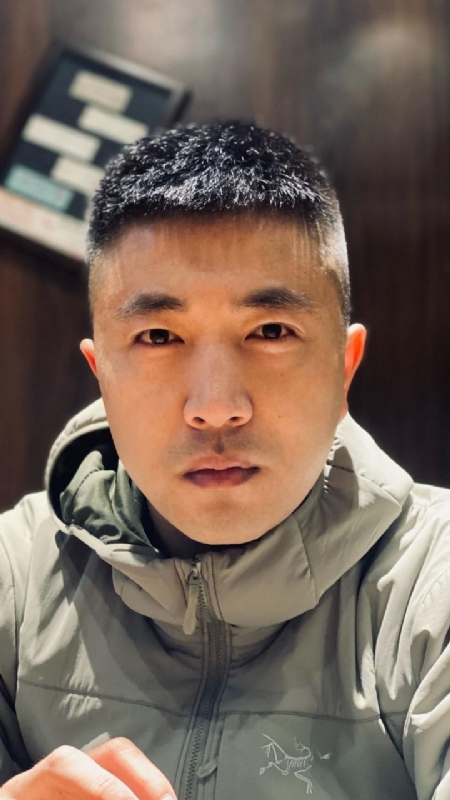 山中何缘的第一张照片--宿迁相亲服务中心