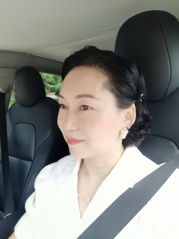 艳阳天的第一张照片--宿迁相亲服务中心